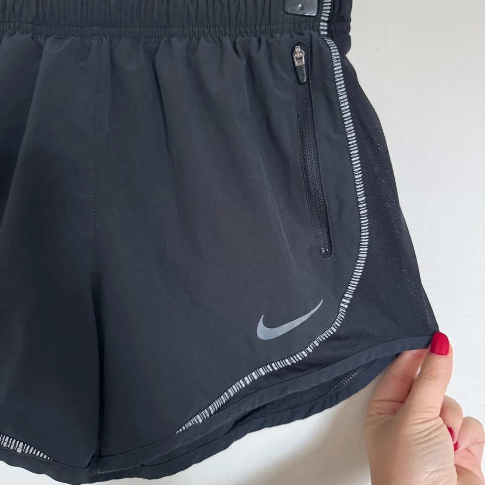 Nike Women's Dri-FIT Division Tempo Luxe Running Short Black Zippers Size XS